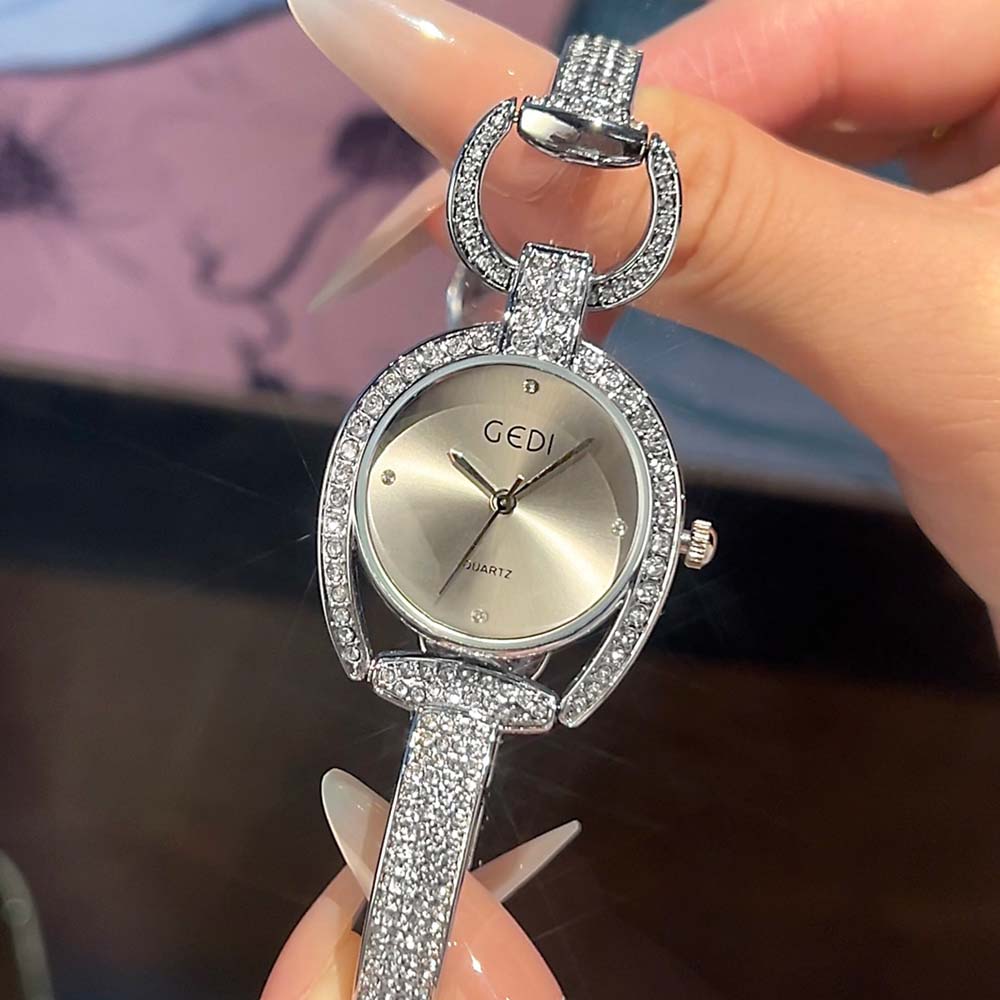 GEDI レディース星空デザイン中空ブレスレットウォッチ、絶 - Astral Watches & Jewelry Netanya のレビューと価格